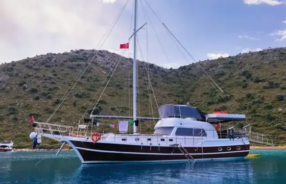 Explore the Tranquil Bays of the Aegean on an 8-Person Gulet in Marmaris Bozburu