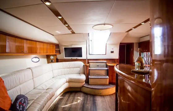 Sunseeker 52 Motor Yacht Charter in Sint Maarten
