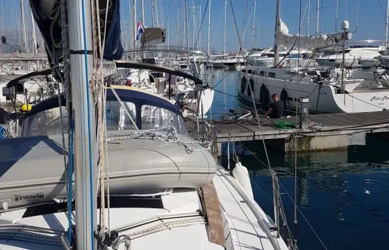 Charter the 2013 "Blue Horizon" Hanse 345 Sailing Yacht in Kaštel Gomilica, Croatia