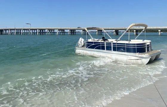 175 Hp Motor - 23ft Beautiful Bennington Tritoon in Boca Grande, Florida