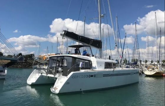 Lagoon 450 F