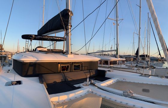 Lagoon 450 F