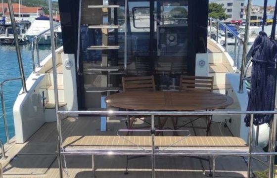 Cobra Yachts Futura 40 Grand Horizon