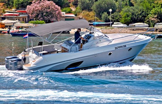 Bénéteau Flyer 850 Sun Deck