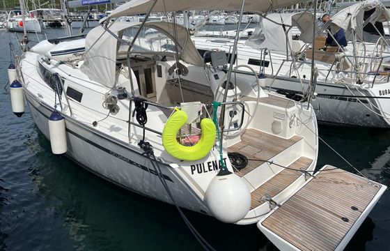 Bavaria Cruiser 33