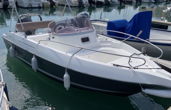 B2 Marine Cap Ferret 552 Open