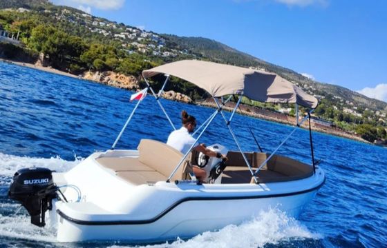 Motorlaivas karkas AQUA 515