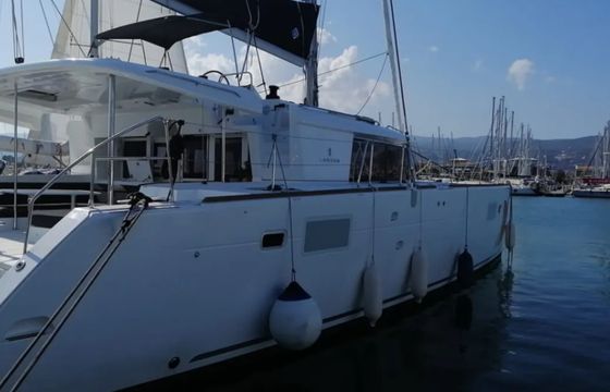 Lagoon 450 F