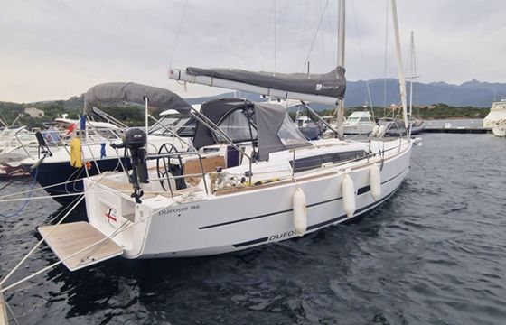 Dufour 360