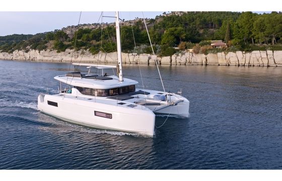 Lagoon 43