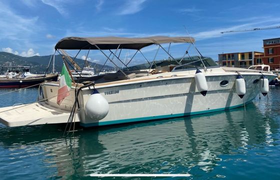 Tornado 38 Flush Deck