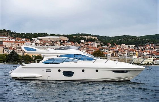 Azimut 47 Fly