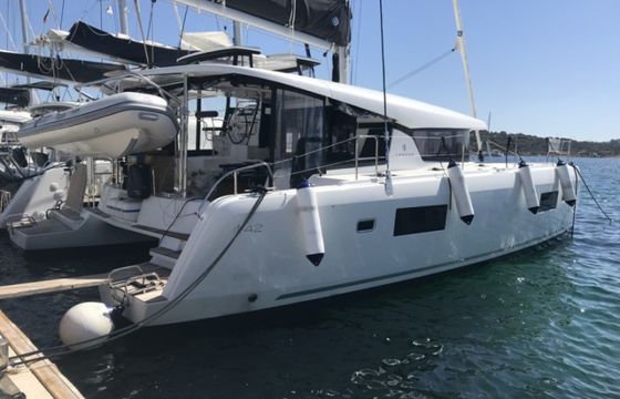 Lagoon 42