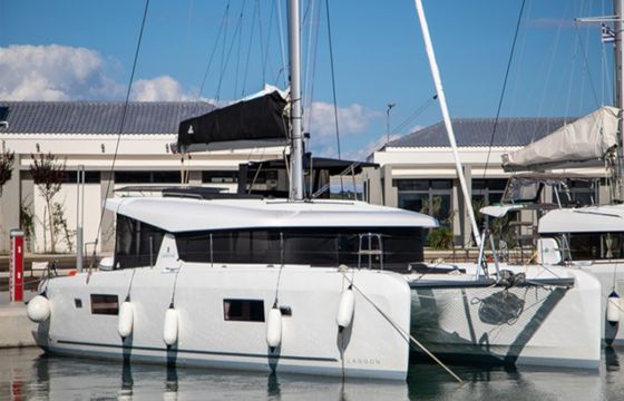 Lagoon 42