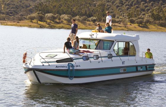 Nicols Yacht Nicols Sedan 1310