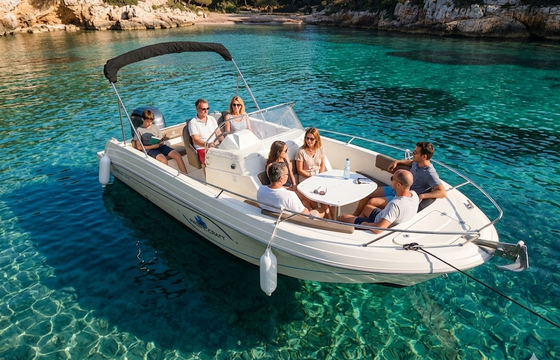 Pacific Craft Q670 'Atlas' (10p/200hp)