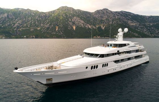 Feadship TRIDENT