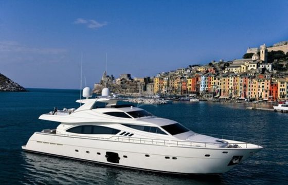 Ferretti Yacht