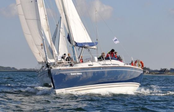 Hanse 370