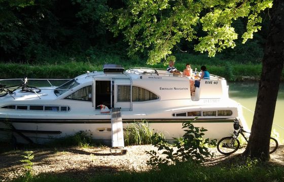 Classic Haines Rive 40