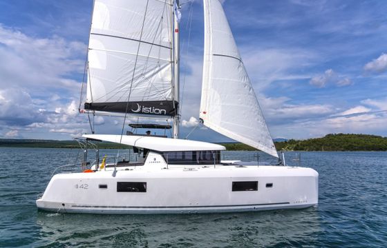 Lagoon 42