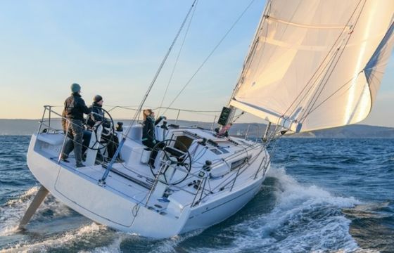 Bénéteau First 36