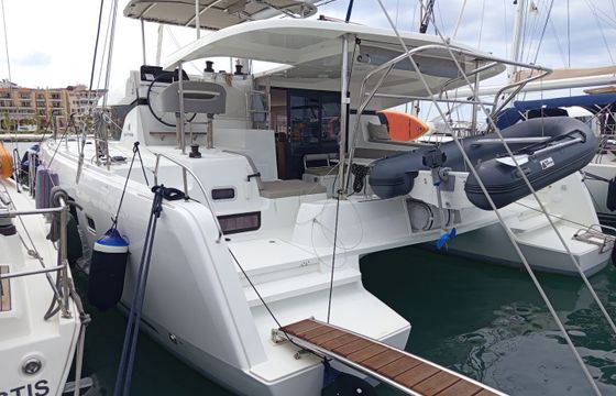 Lagoon 42