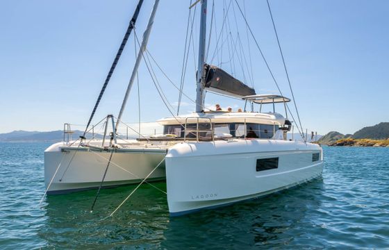 Lagoon 43
