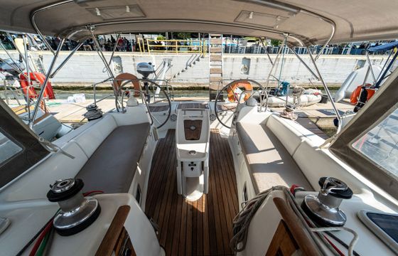 Bénéteau Oceanis 43
