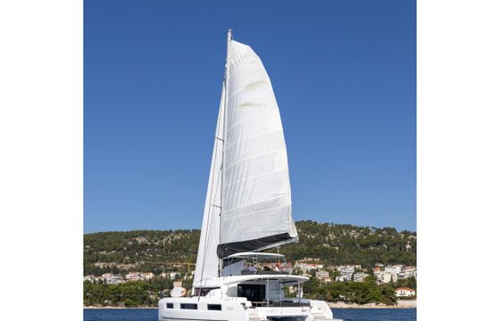Lagoon 51