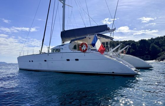 Lagoon 570