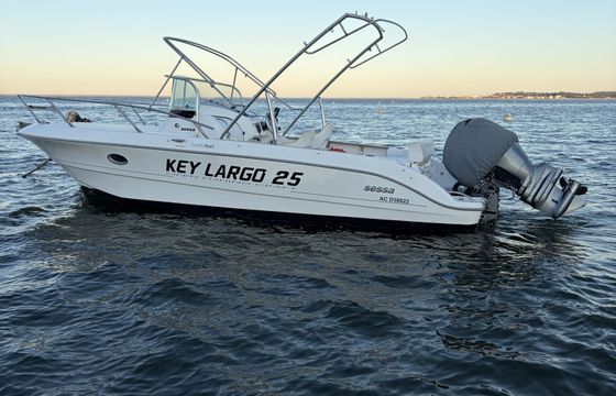 Sessa Marine Key Largo 25