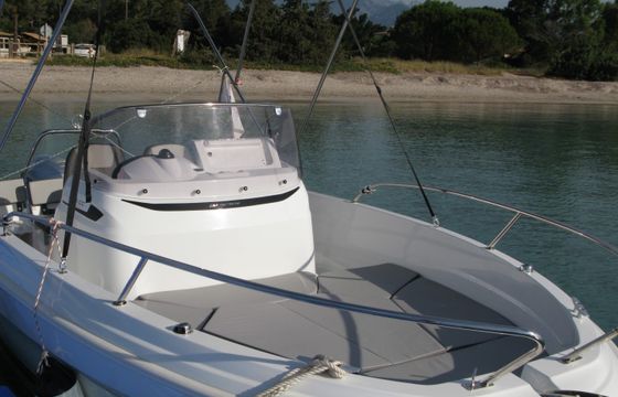 Jeanneau Cap Camarat 5.5 CC Serie 2