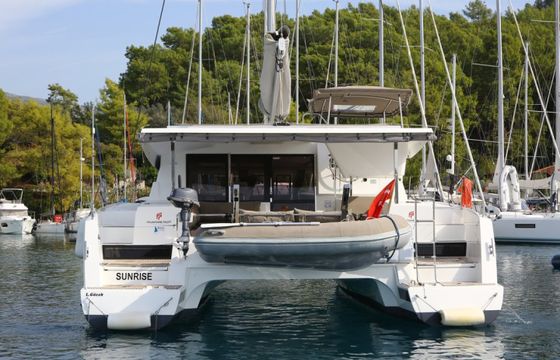 Fountaine Pajot Lucia 40