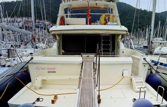 Ferretti 175