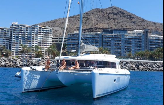 Lagoon 421