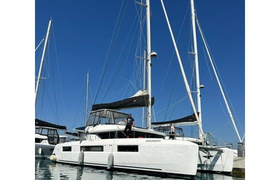 Lagoon 51