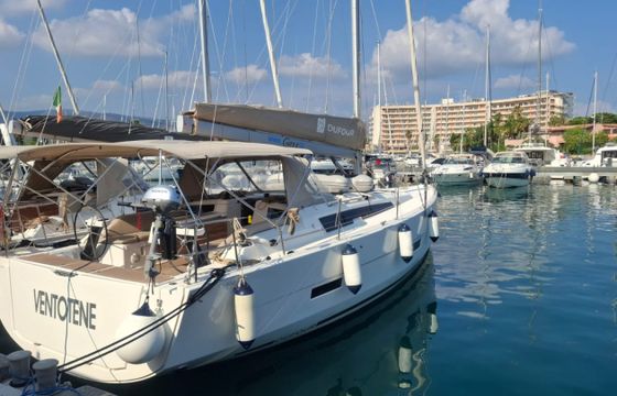 Dufour 430 Grand Large