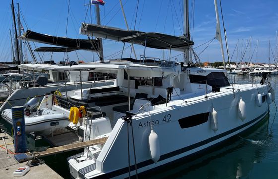 Fountaine Pajot Astrea 42
