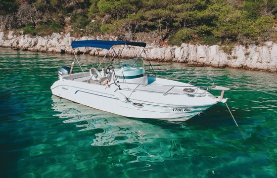 Sessa Marine Key Largo 22