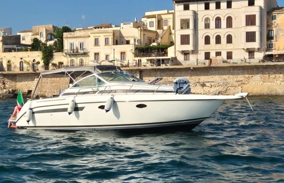 Tiara 27