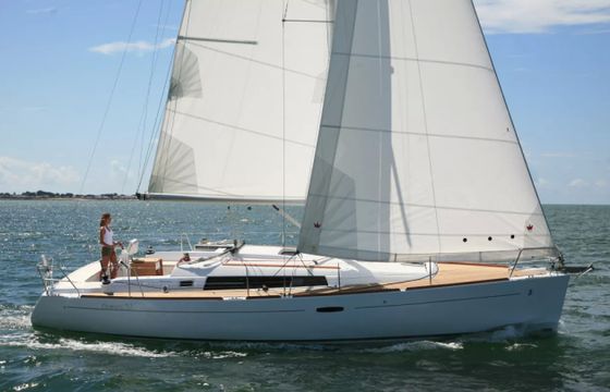 Bénéteau Oceanis 37