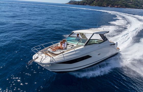 Sea Ray Sundancer 320