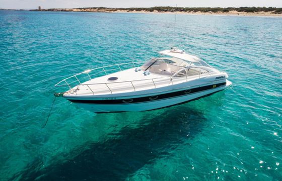 Pershing 37