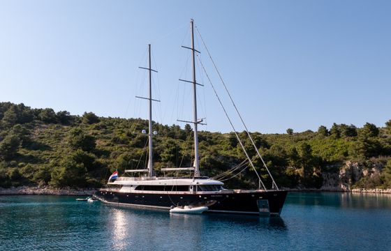 Luxury Sailing Yacht