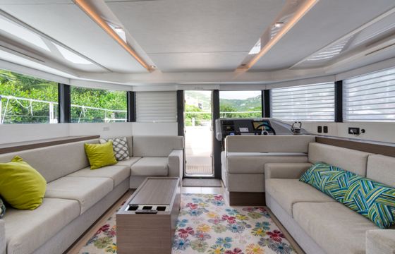 Leopard 53 Motor Yacht