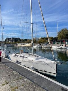 Dufour 375
