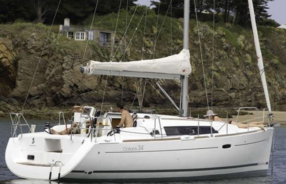 Bénéteau Oceanis 34
