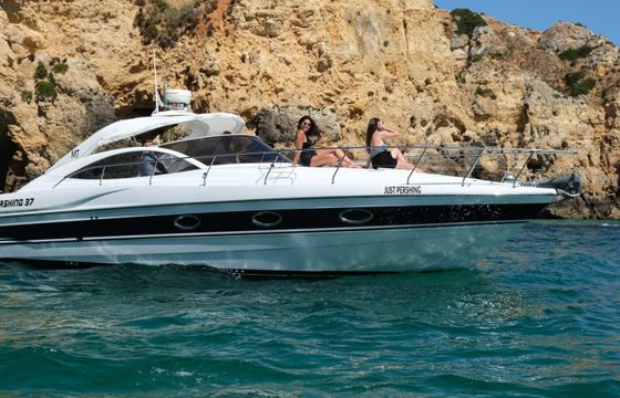 Pershing 37