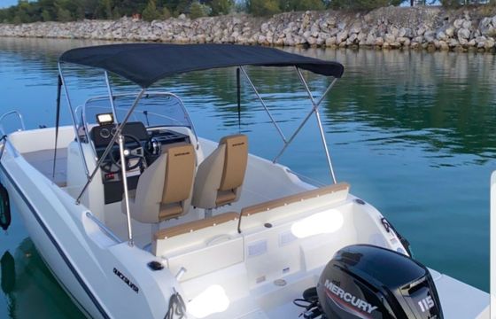 Quicksilver Activ 605 Open